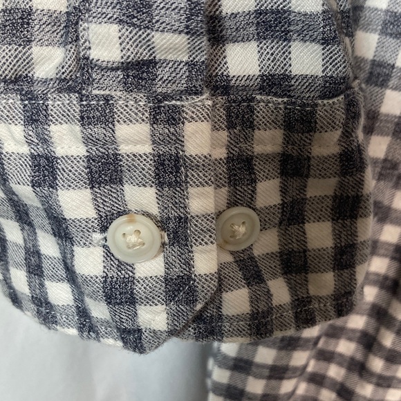 Banana Republic Luxe Flannel Grant Fit Black and White Checkered Shirt - Picture 9 of 10